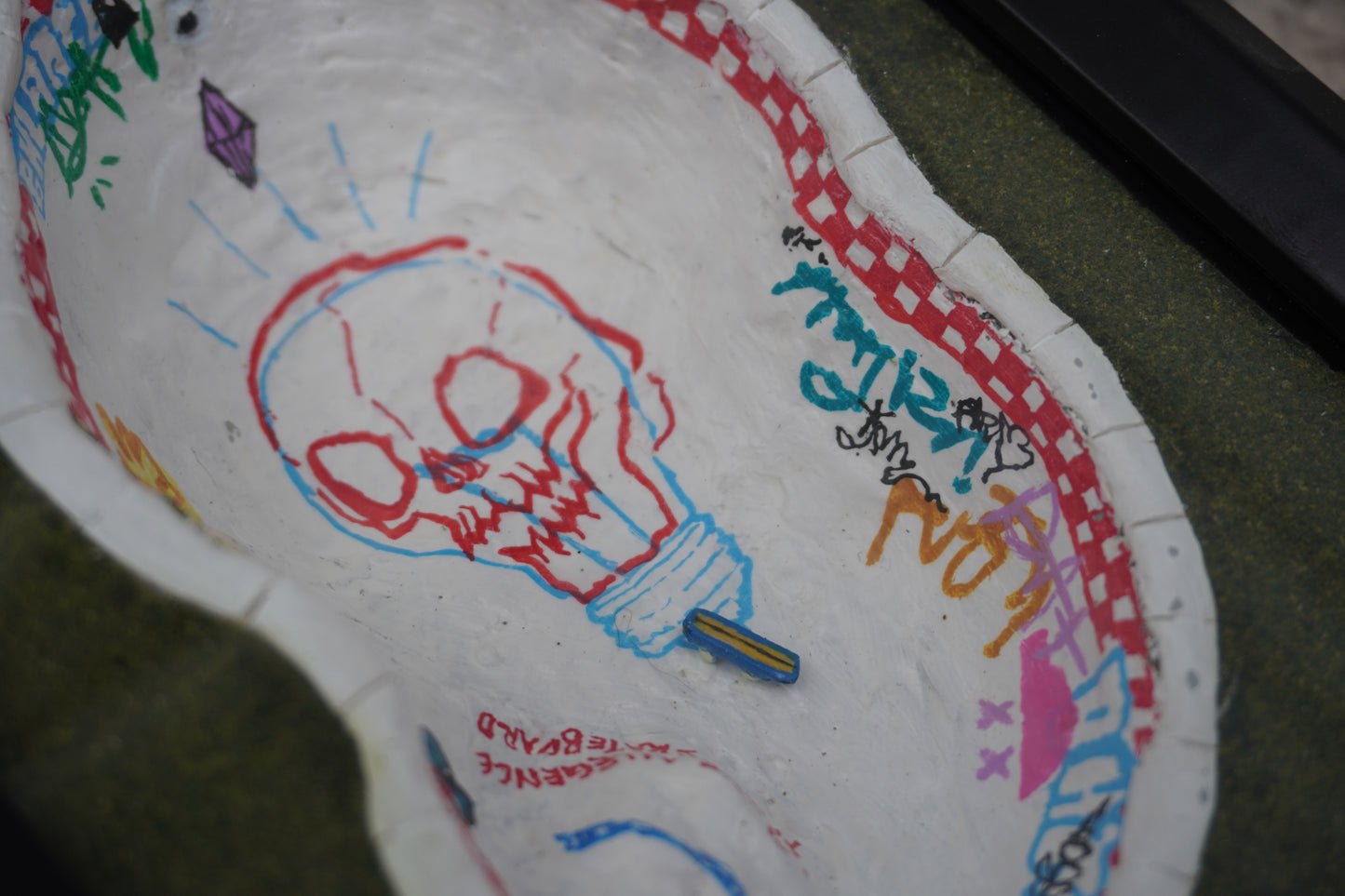 Street Art SK8ER Shaker