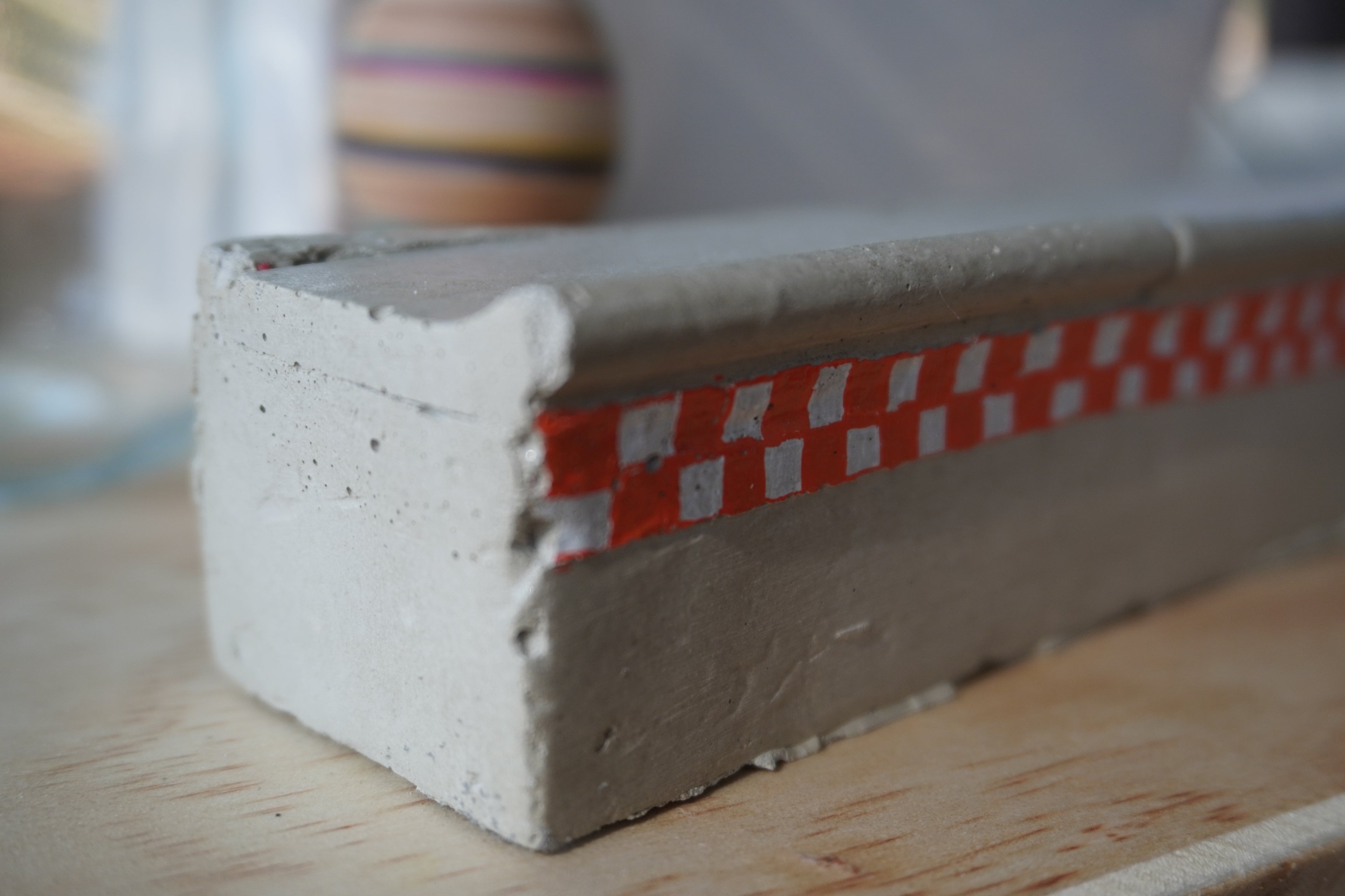 Orange&White Ledge